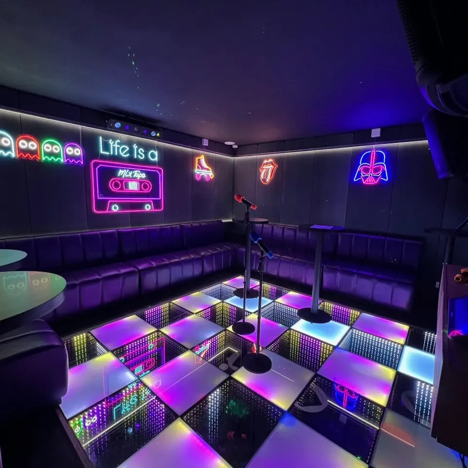 Image qui illustre: Où est le singe ? - Karaoké Box à Nancy - 1