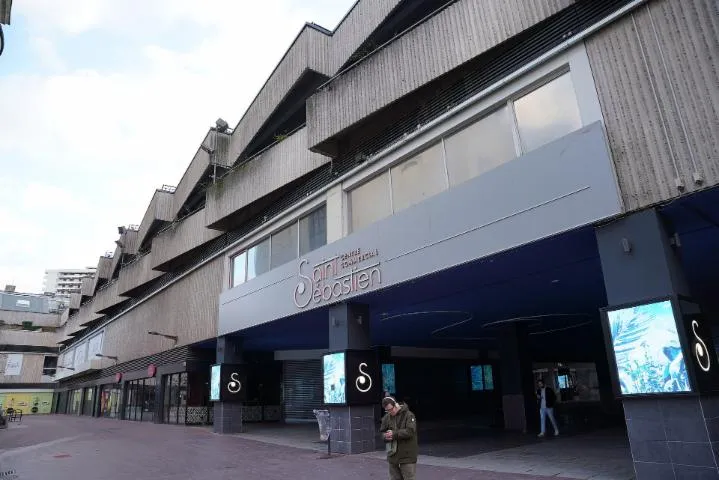 Image qui illustre: Centre Commercial Saint Sébastien