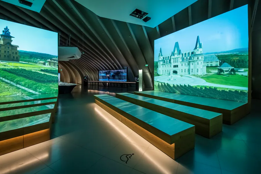 Image du carousel qui illustre: La Cité Du Vin à Bordeaux