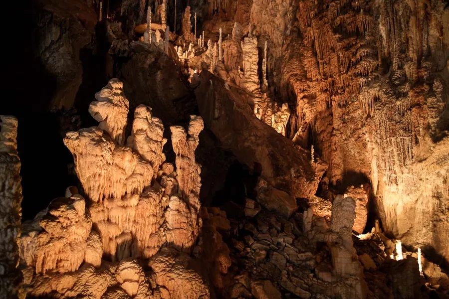 Image du carousel qui illustre: Gouffre Géant de Cabrespine à Cabrespine
