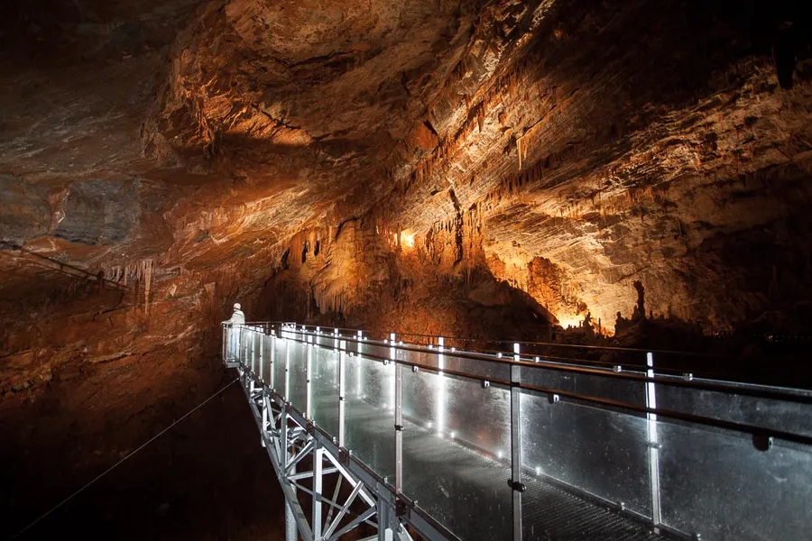 Image du carousel qui illustre: Gouffre Géant de Cabrespine à Cabrespine