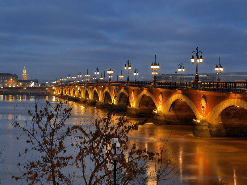 pont bordeaux de nuit