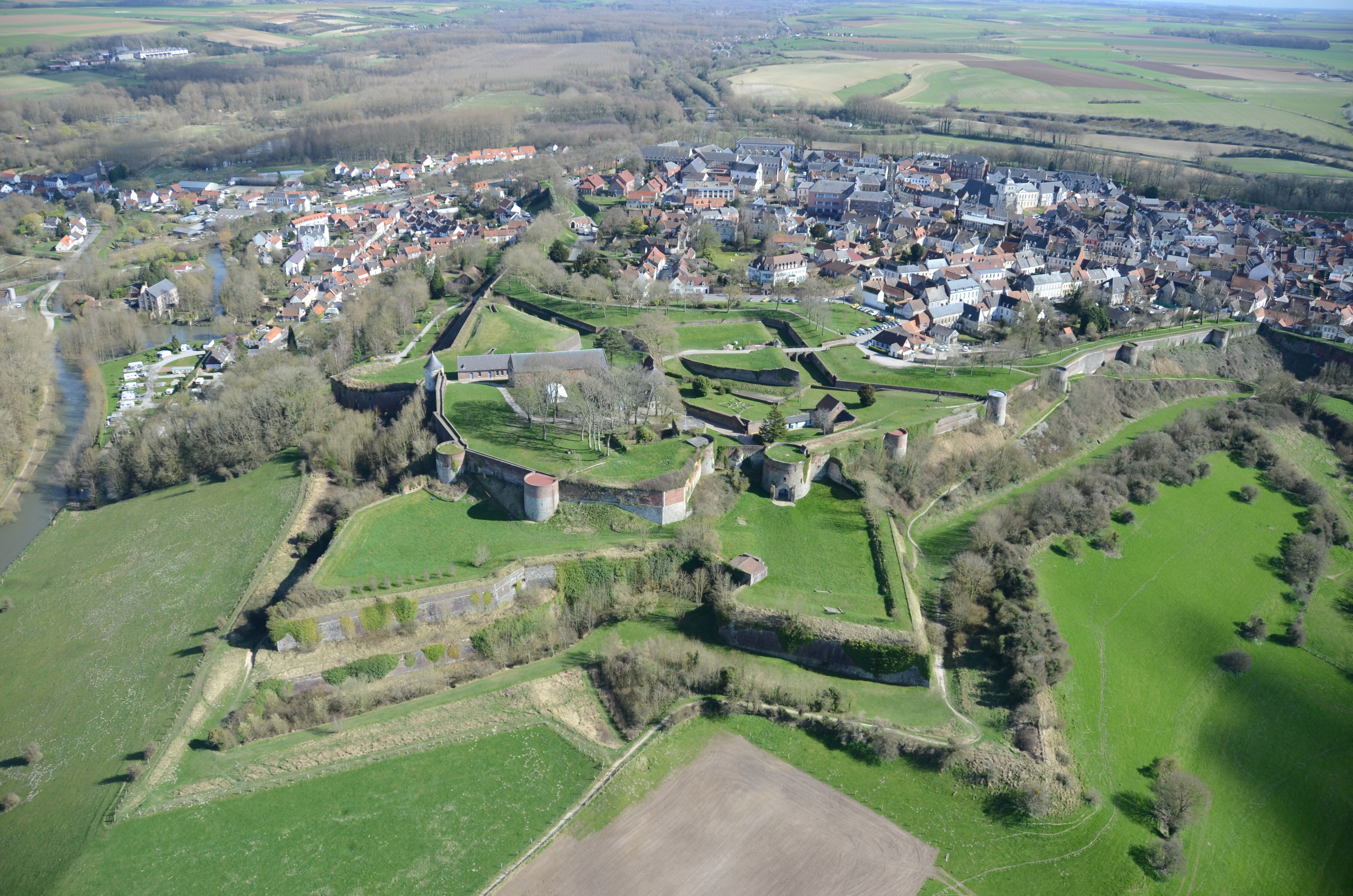 Montreuil-sur-Mer_et_sa_citadelle