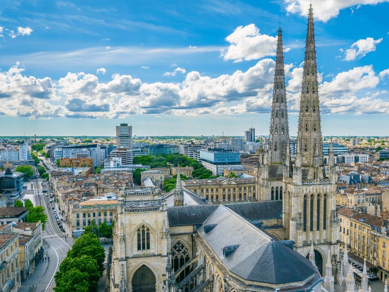 Top 9 des meilleurs rooftops pour prendre un verre à Bordeaux