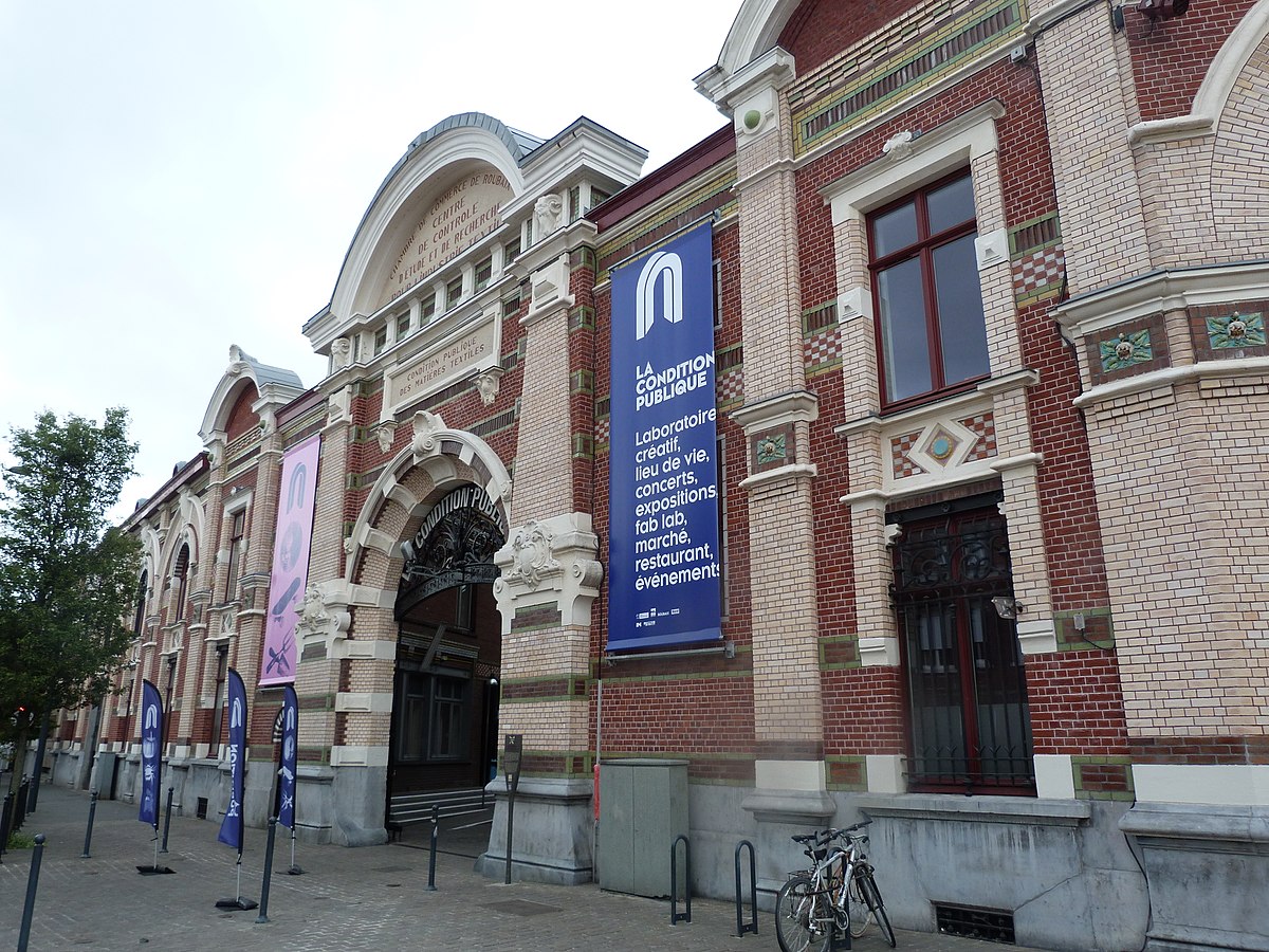 La_condition_publique_façade