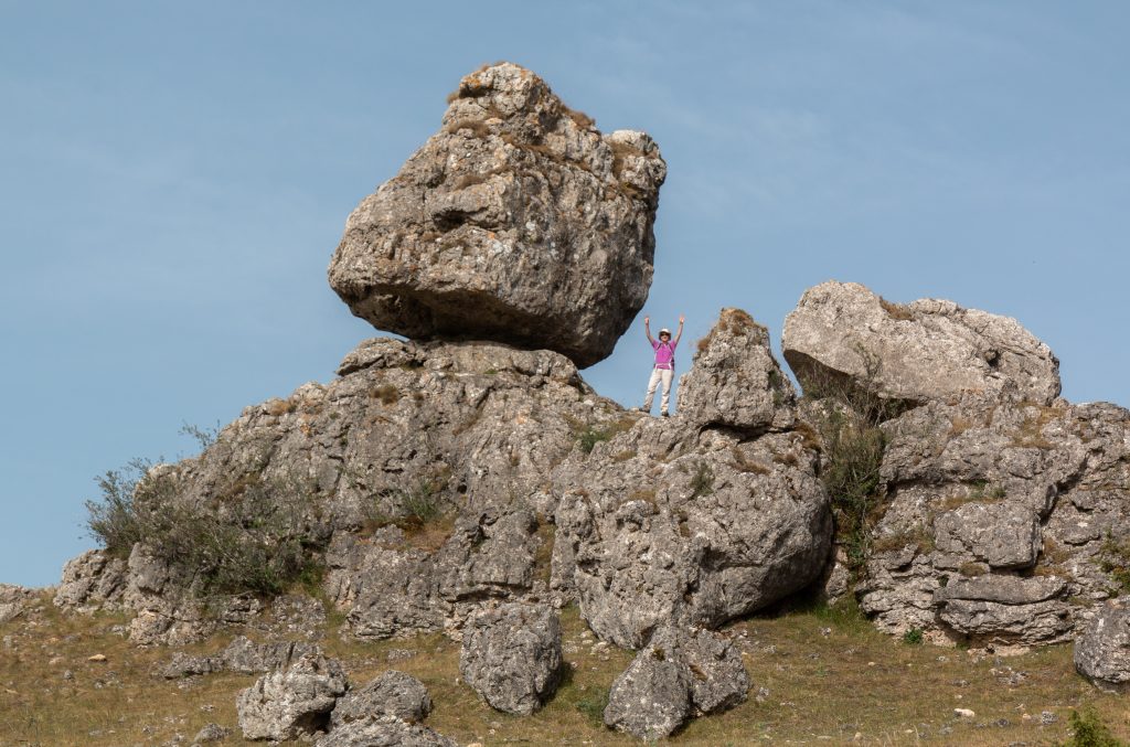 Randonnée dans le chaos de nîmes-le-vieux