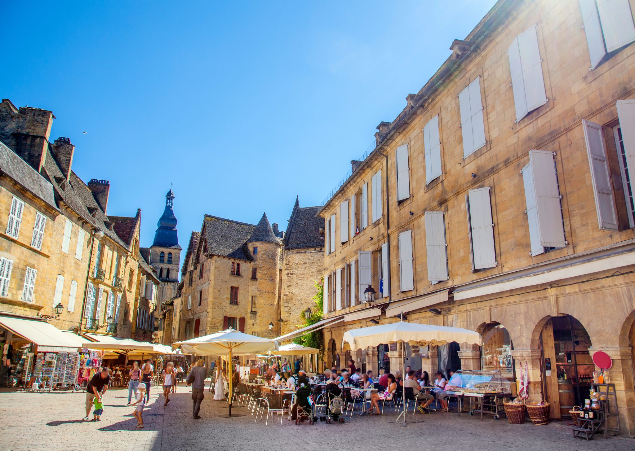 Visiter Sarlat-la-Canéda et ses alentours : Les 17 incontournables 