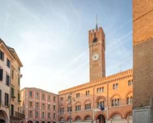 la Piazza dei Signori