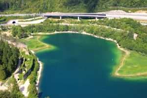 Le lac de Sylans, l'Ain