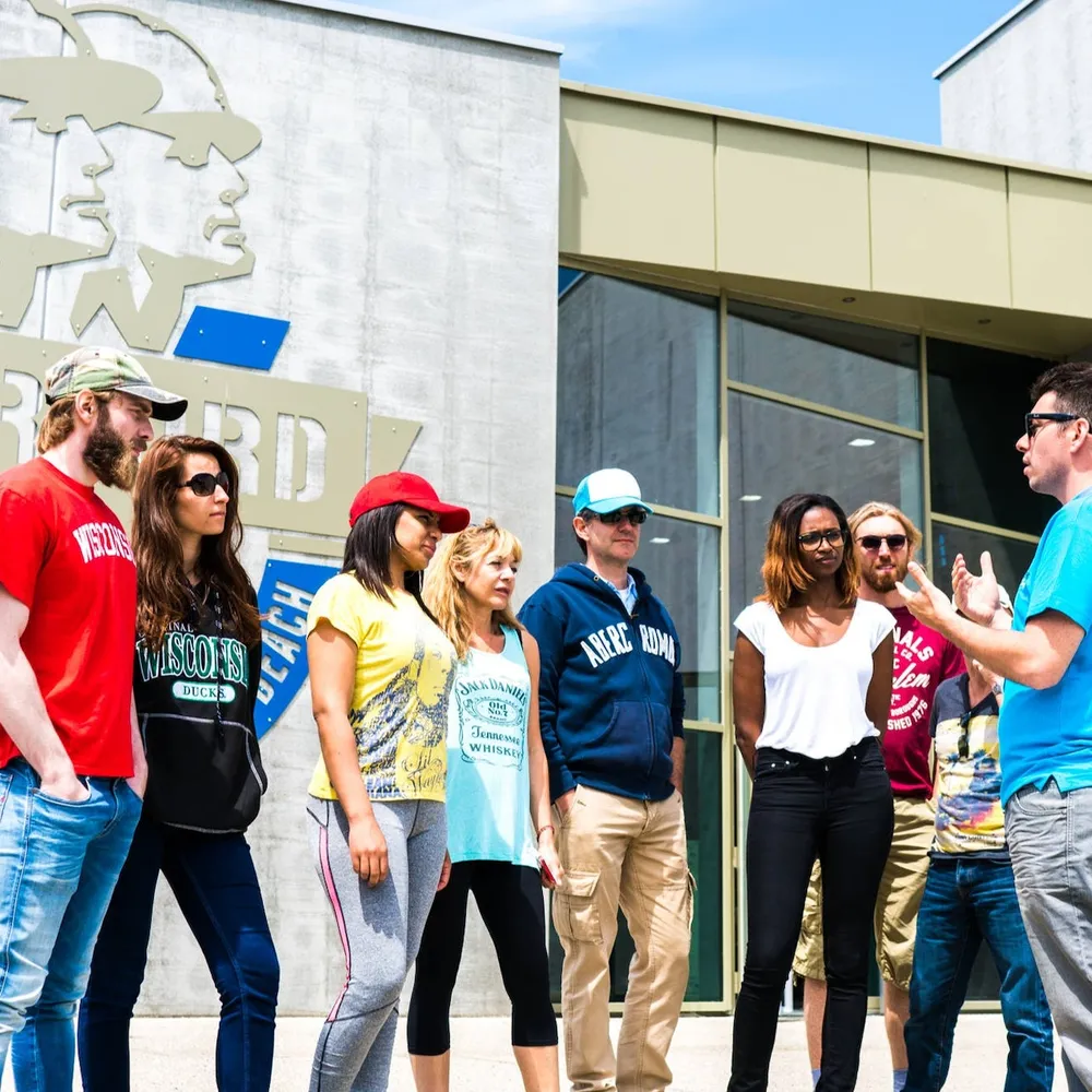 Image qui représente un ticket d'une activité (Normandie : Excursion d'une journée au départ de Paris avec plage du jour J, cimetière et dégustation de cidre) liée au point d'intéret