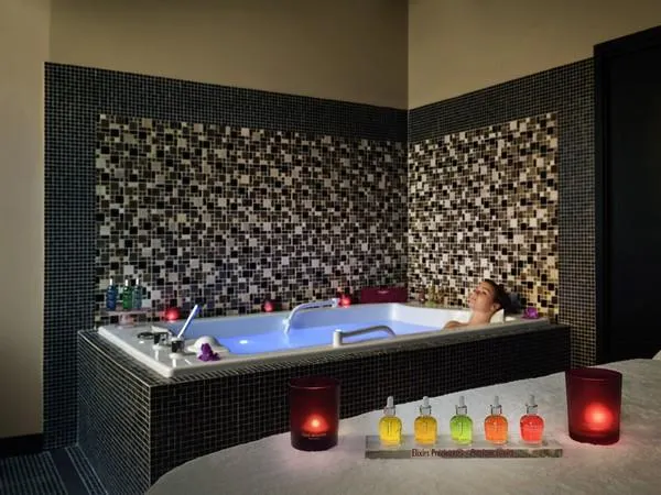 Image qui illustre: Spa Hotel De La Cité By Cellcosmet Et Cinq Mondes